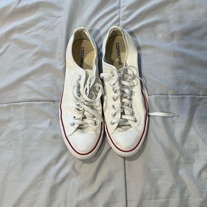 White converse low tops